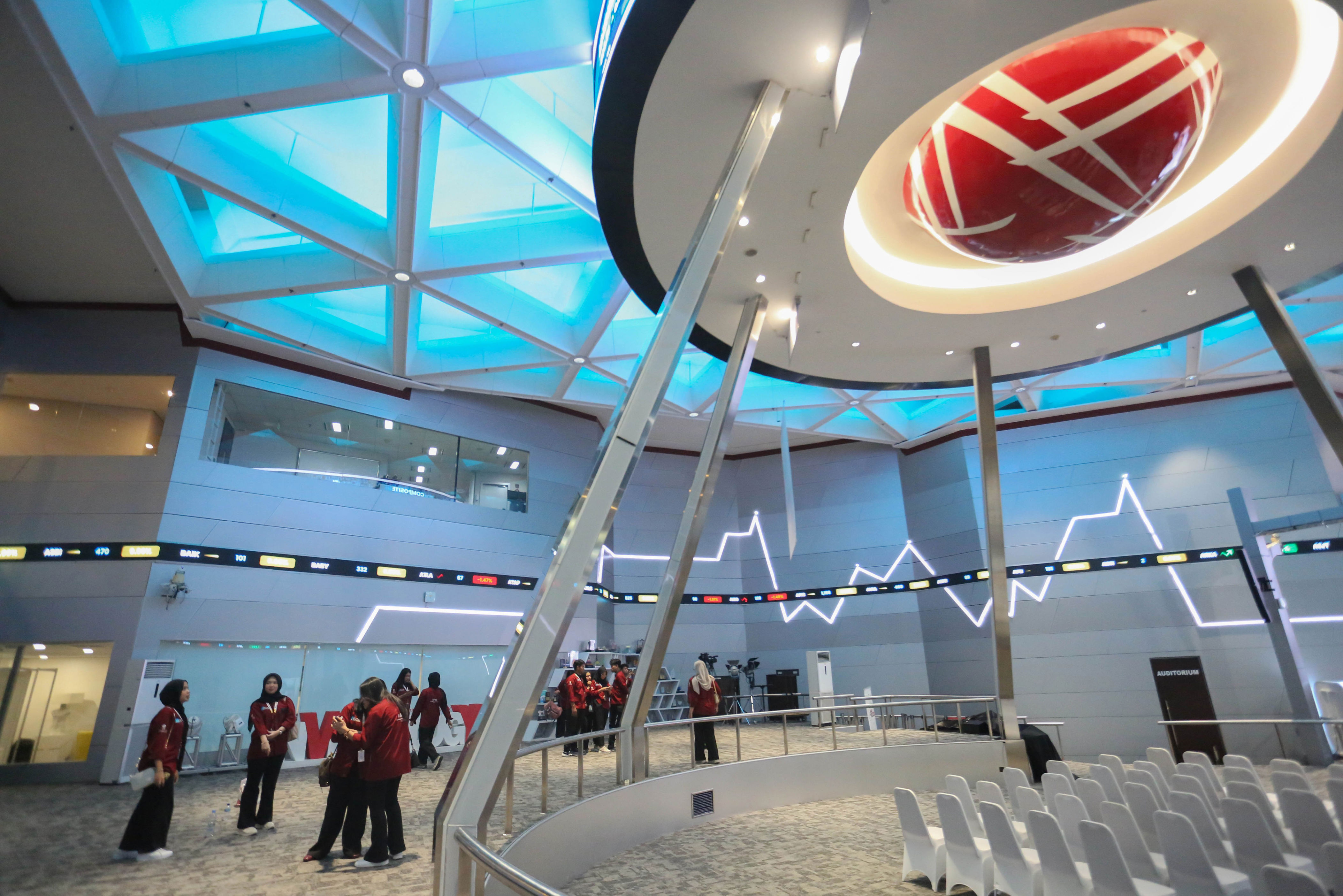 BEI Umumkan 70 Emiten Berpotensi Delisting, Termasuk WSKT, WIKA, dan PPRO