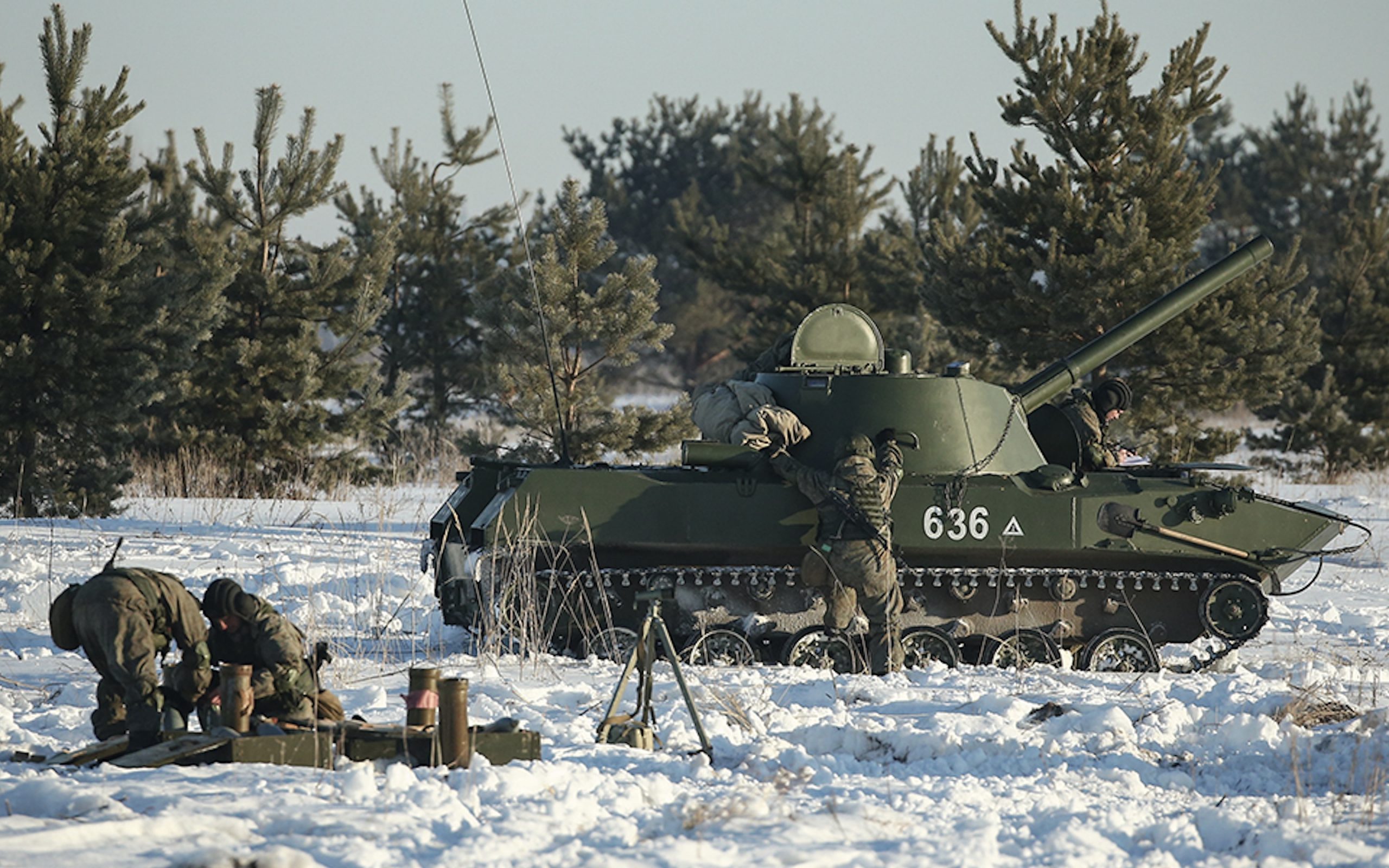 Fotos enthüllen, dass Russland eine weitere bizarre Hybridwaffe einsetzt.