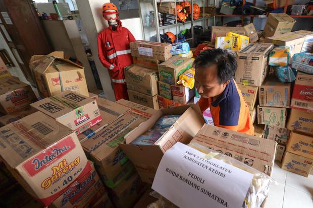 Mensos Gus Ipul Puji Influencer Galang Donasi Bencana Sumatra