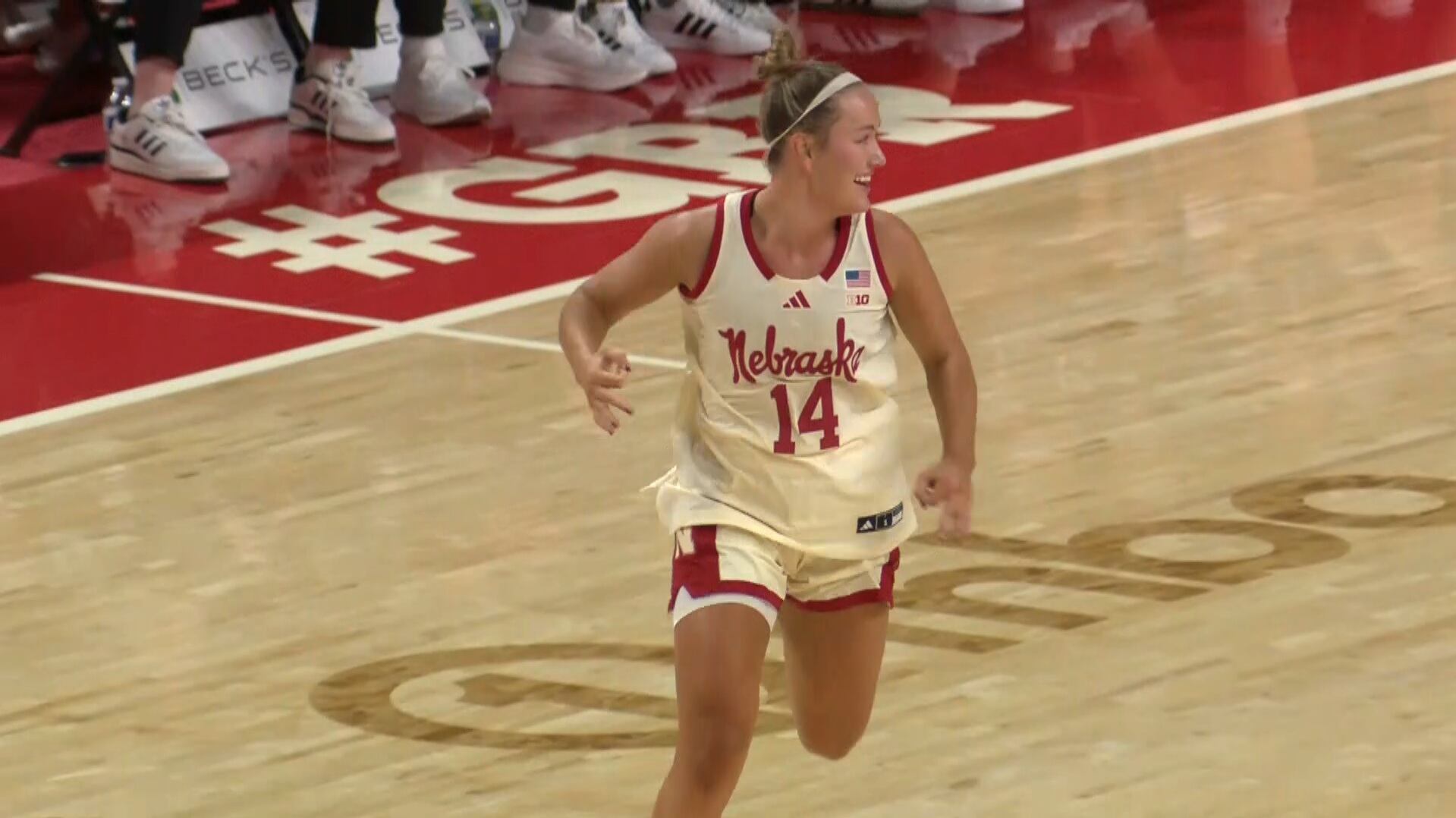 No. 24 Nebraska women remain undefeated after 87-35 romp over Omaha