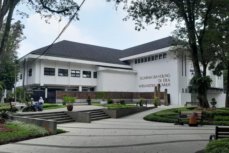 Turun Kereta, Langsung Healing! 7 Wisata Hits Dekat Stasiun Bandung untuk Liburan Akhir Tahun Tanpa 