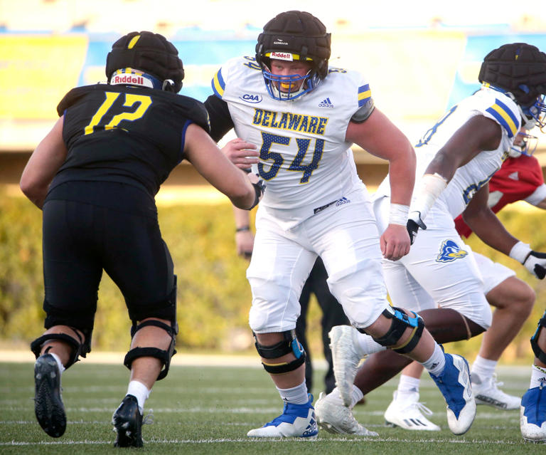 QB Nick Minicucci heads list of key Blue Hens in 68 Ventures Bowl