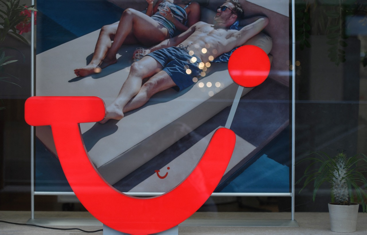 TUI shares fall on light winter bookings despite earnings growth