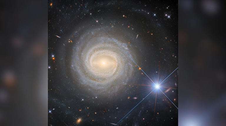Astronomers observe never-before-seen gusts of wind from a black hole ...