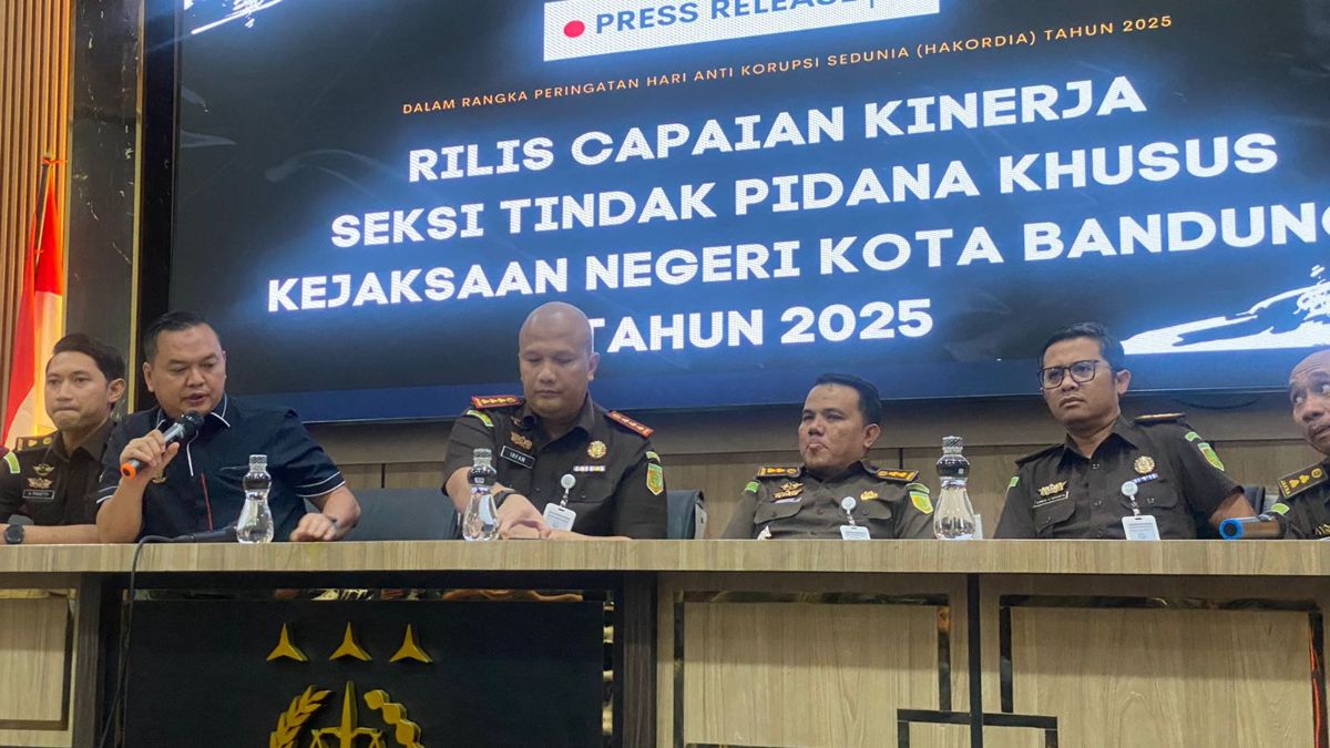 Kejari Tetapkan Erwin dan Rendiana Awangga sebagai Tersangka Korupsi Penyalahgunaan Wewenang Pemkot