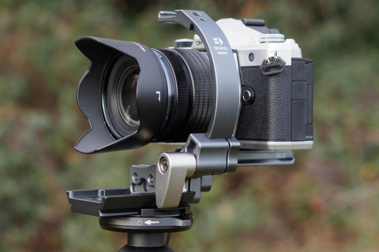 Benro QRB95 review – a sturdy and robust rotating camera bracket, but ...