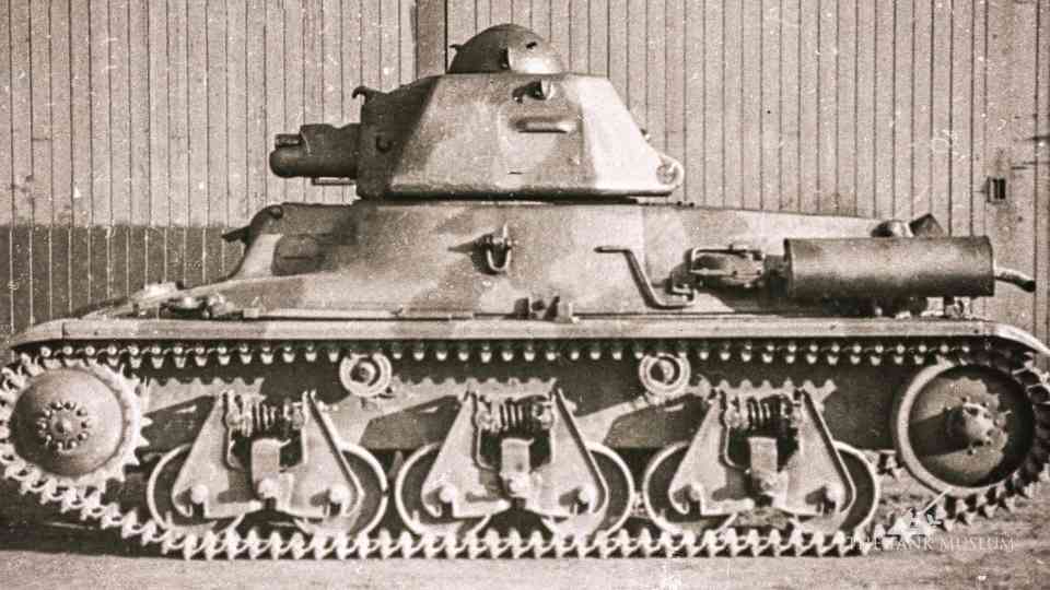 Photo inspiration: Fresh Look at Why This Rare Australian Tank Used Three Cadillac Engines At