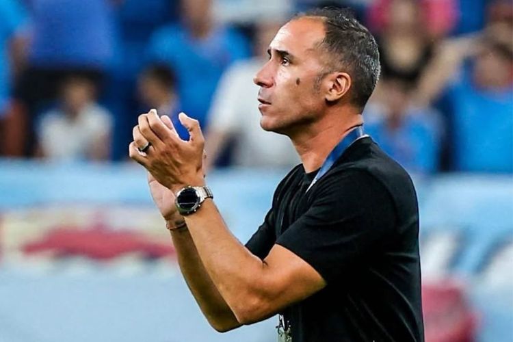 Uston Nawawi Pimpin Sementara, Pep Munoz Jadi Favorit Pelatih Persebaya