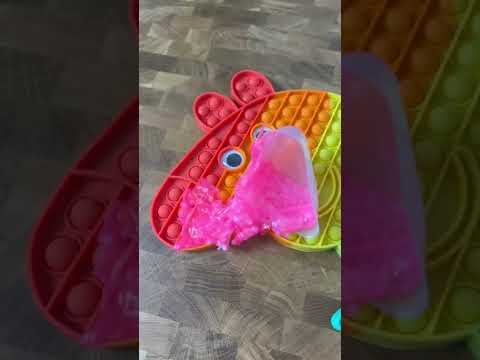 Ruining my Peppa Pig Pop It by accident