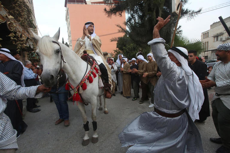 Koshary, bisht and kohl among Arab additions to UNESCO’s intangible ...