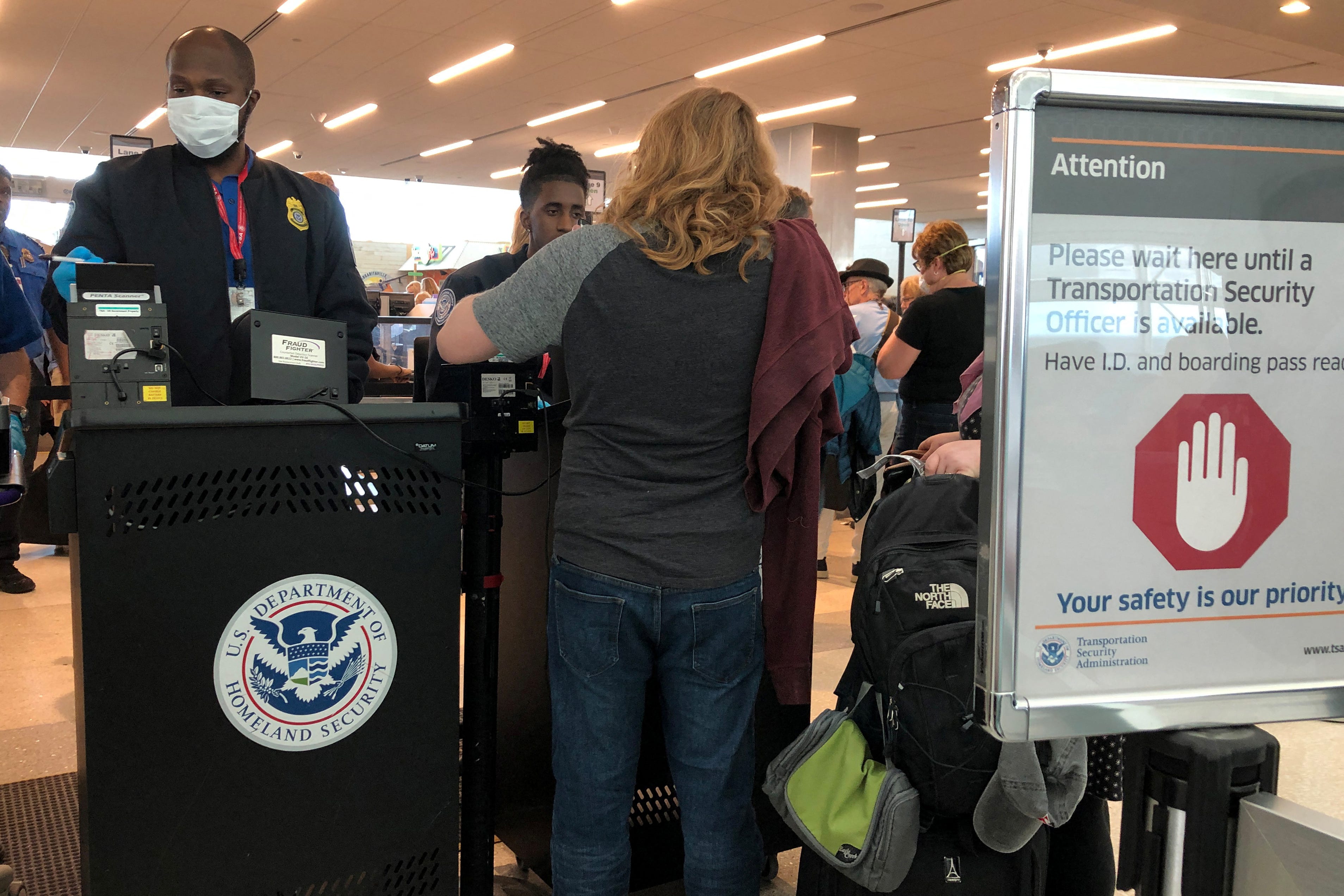 New US border rules could require selfies, 5 years of social media history<br><br>