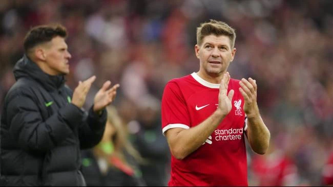 Steven Gerrard Bicara Soal Mo Salah: Semua Pemain Pernah Lakukan Hal Emosional