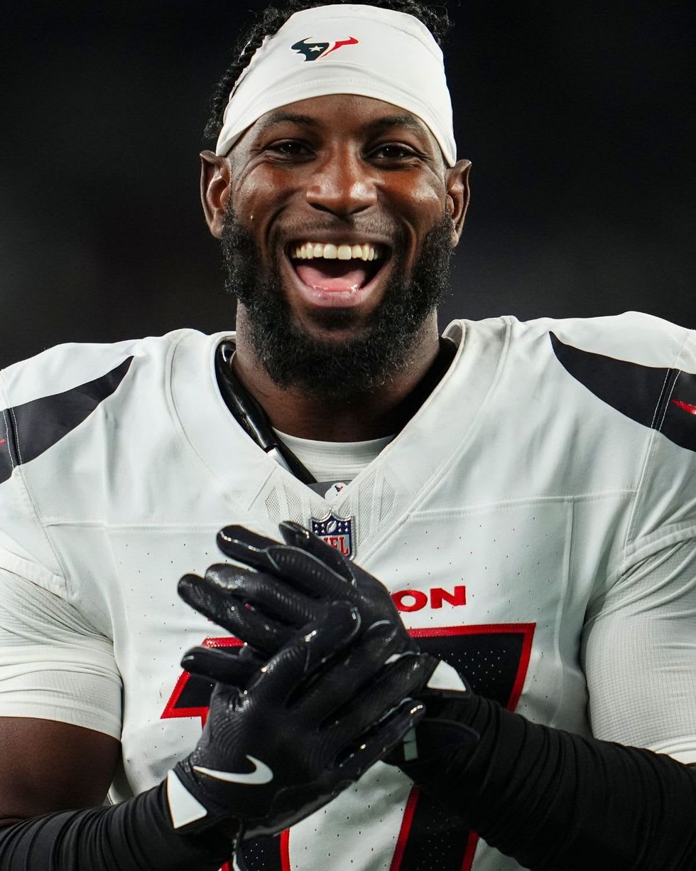 Man charged with attempted murder over New York shooting of NFL player