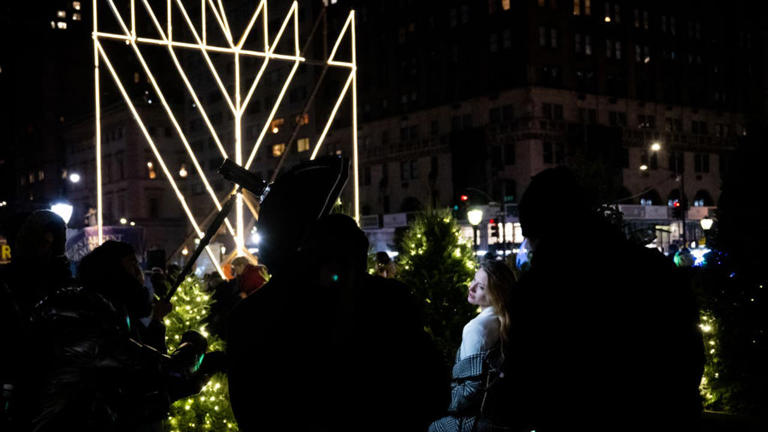 Hanukkah last night blessing