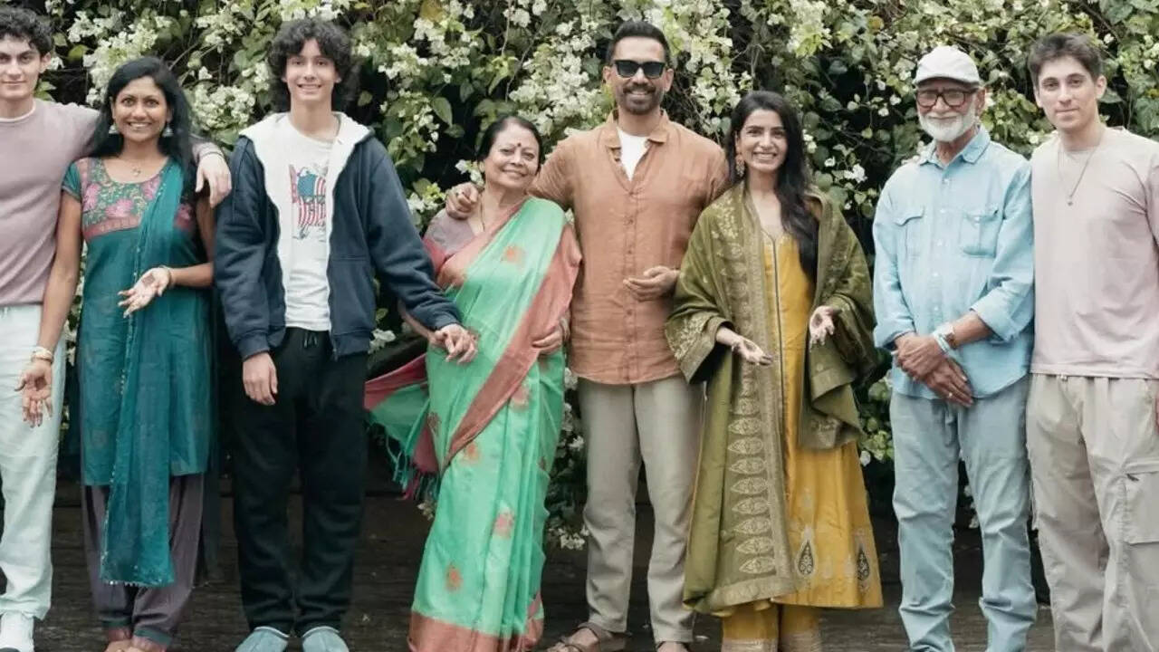 Samantha Ruth Prabhu–Raj Nidimoru’s UNSEEN mehendi pic melts hearts ...