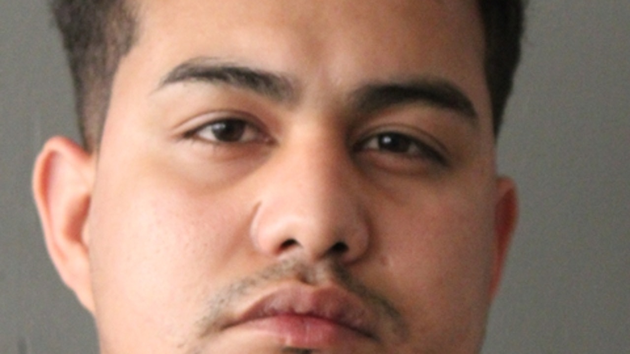Chicago man arrested 15 minutes after fatally shooting woman, police say