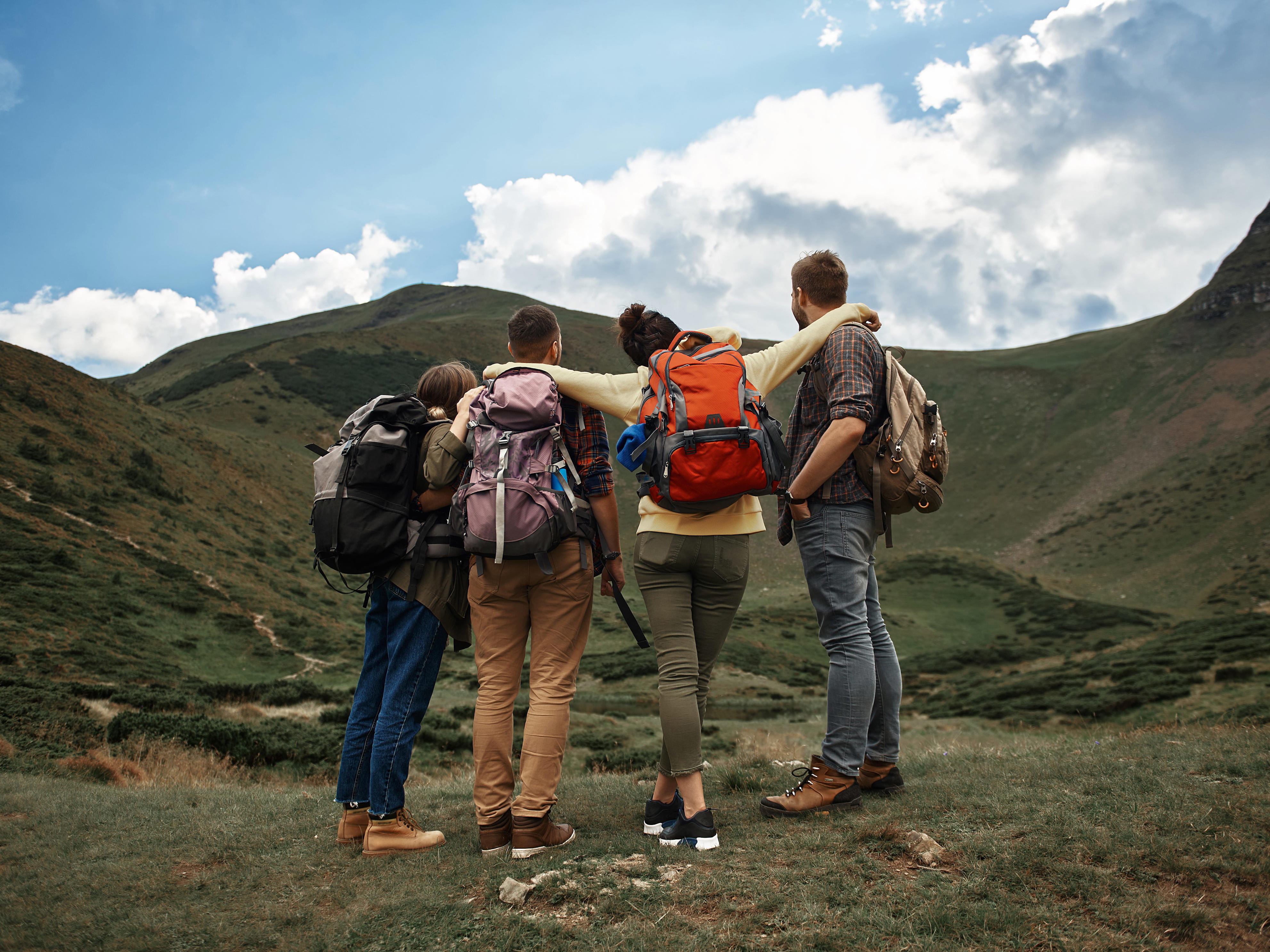 Walk, don't run: The latest workout trend combines the great outdoors ...