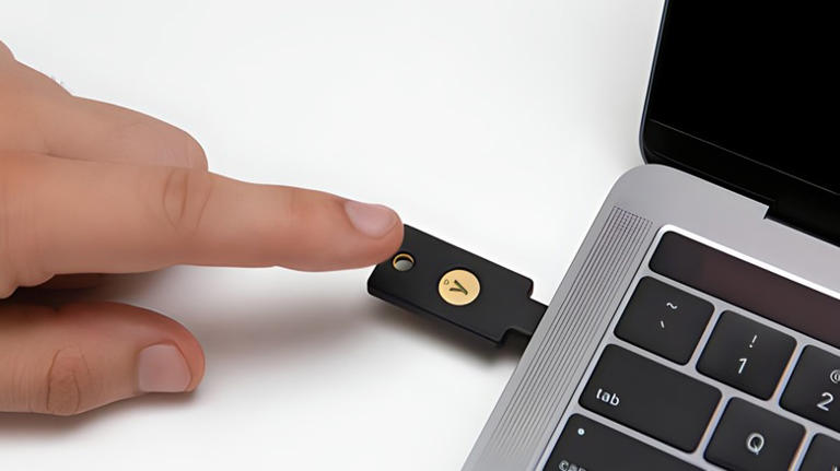 How to use Apple ID security keys on your Mac or MacBook