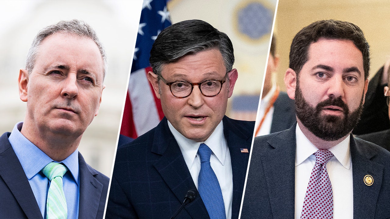 9 House Republicans defy Mike Johnson, join Dems to advance Obamacare extension vote<br>