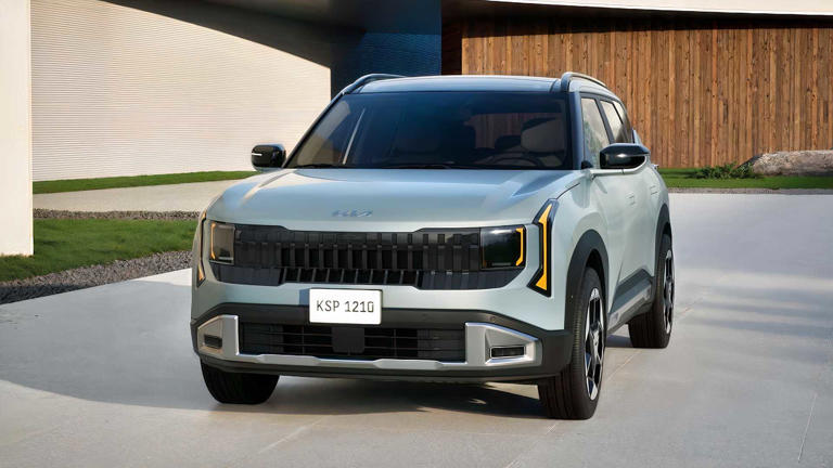 2027 Kia Seltos debuts with new tech, old-school engines
