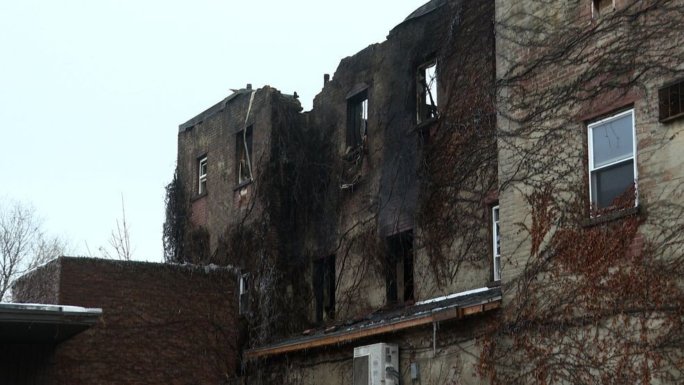 "We lost everything" apartment fire leaves 20+ displaced