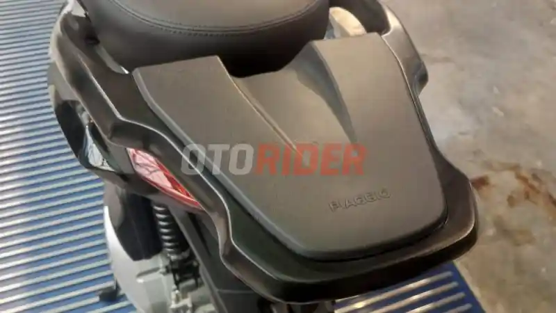 Behel Piaggio Liberty S Pasang Top Box Langsung