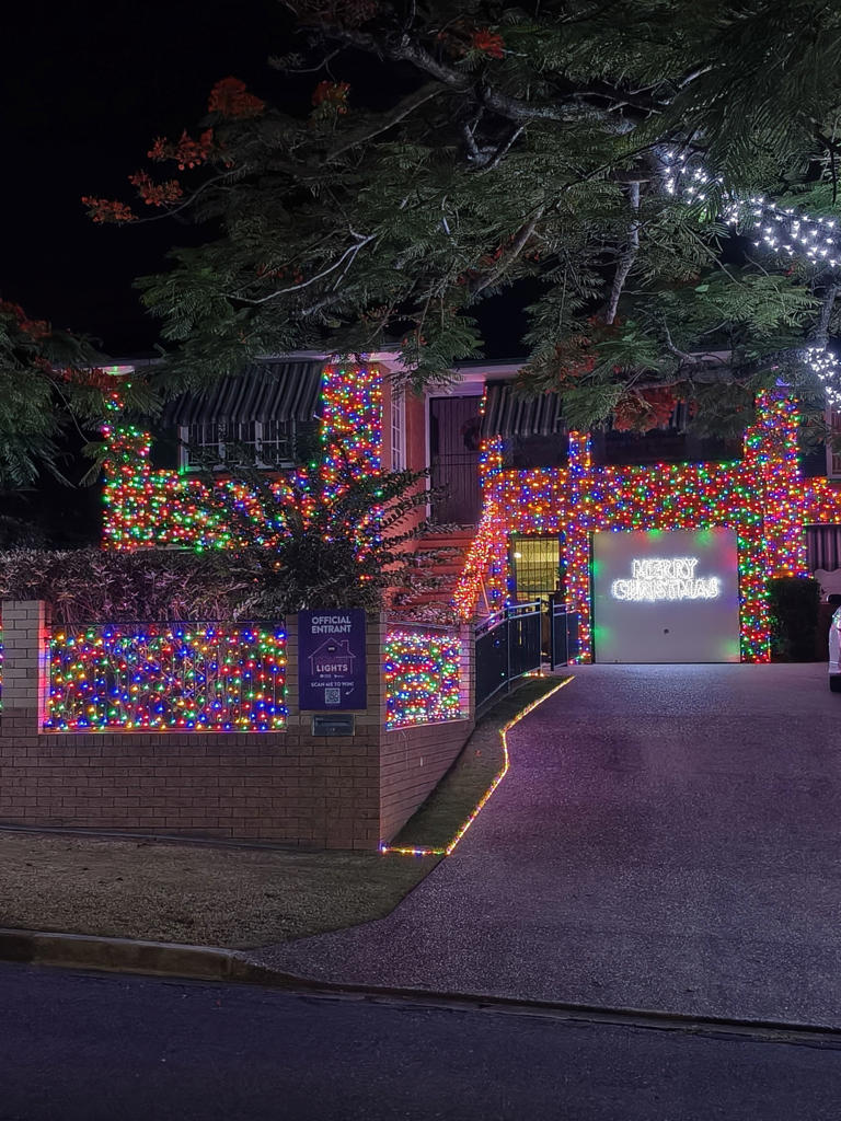 Painstaking detail hidden in Queensland family's Christmas display