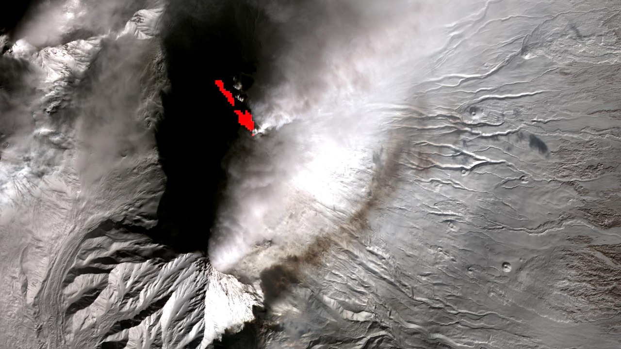 NW volcano could blow in late 2025 after 10,000 quakes in 1 day