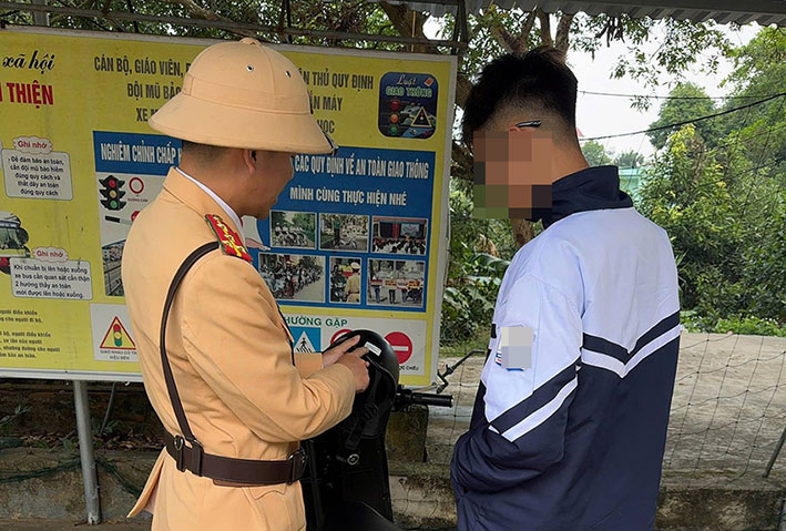 Xử lý hơn 1.600 học sinh vi phạm trật tự an toàn giao thông