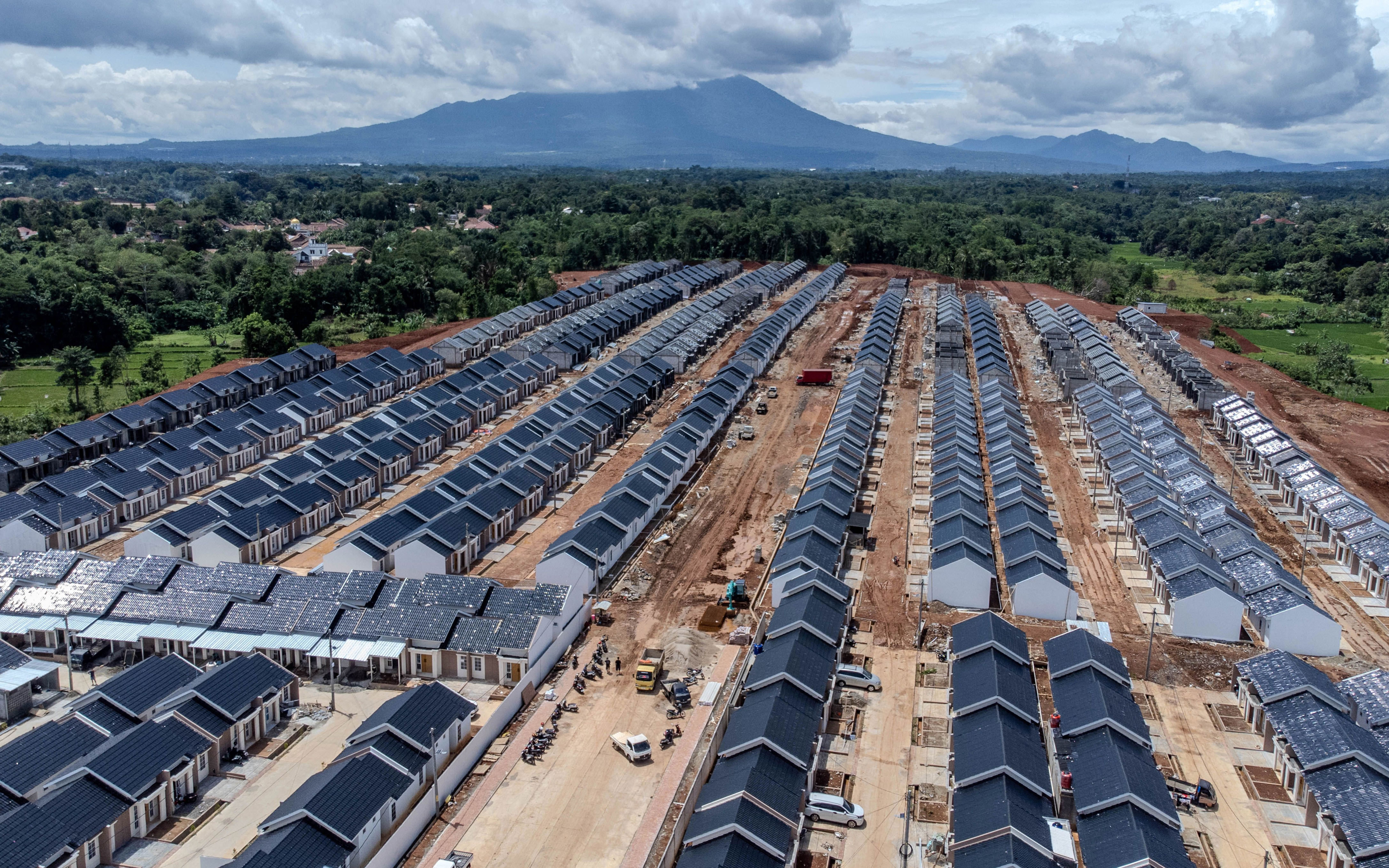 Pemkab Bandung Barat Bekukan 26 Izin Perumahan, Lahan Jadi Penyebab Banjir dan Longsor