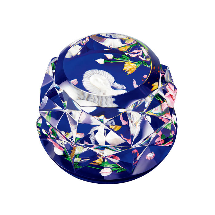 日常に魔法をかけるクリスタル「サンルイ」のきらめき