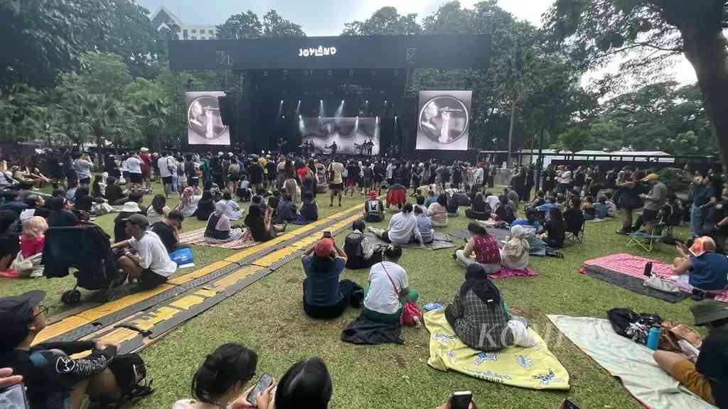 Jangan lewatkan perdana Joyland Sessions dengan TV Girl, L