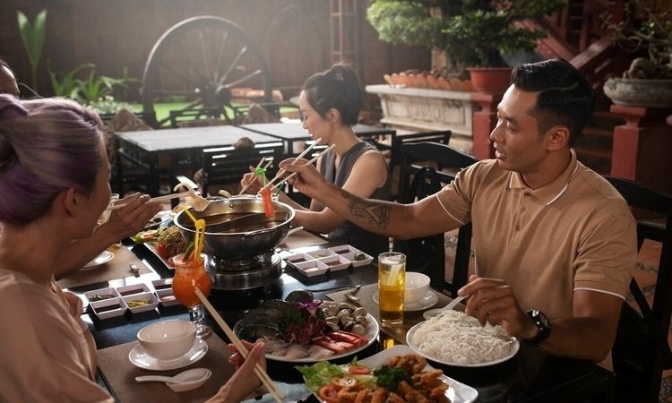 10 Tempat Kuliner Keluarga Terbaik Dekat Stasiun Indramayu