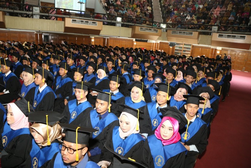 Transisi Kepemimpinan IPB: Lestarikan Warisan, Hadapi Tantangan Zaman