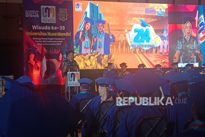 Wisuda ke-39 UNM, lahirkan talenta digital pemberi semangat ekonomi masa depan