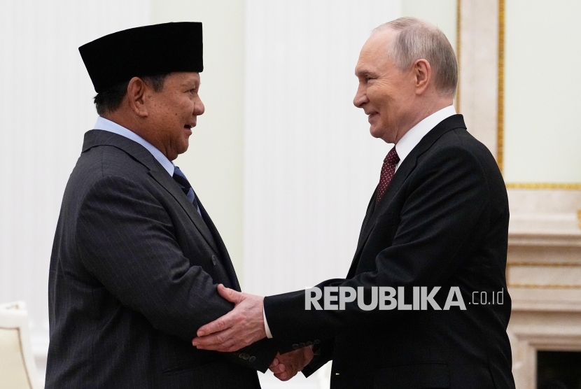 Putin Tawarkan Prabowo Bangun Pusat Nuklir di Indonesia