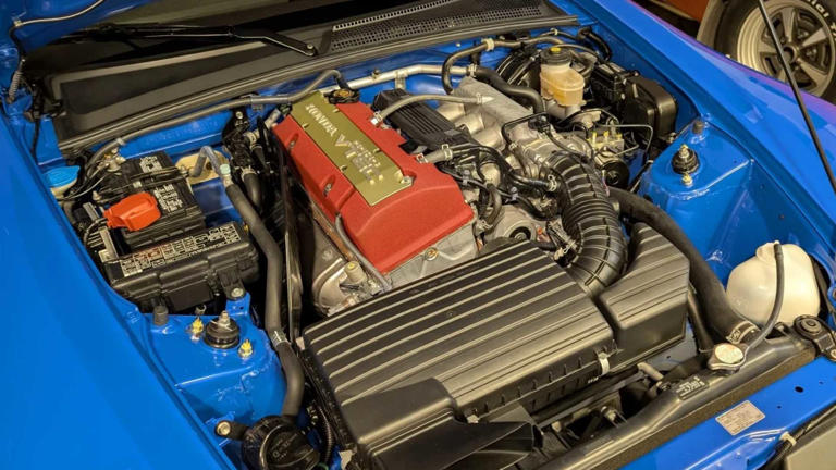 10 high-revving four-cylinders that shame modern turbo engines