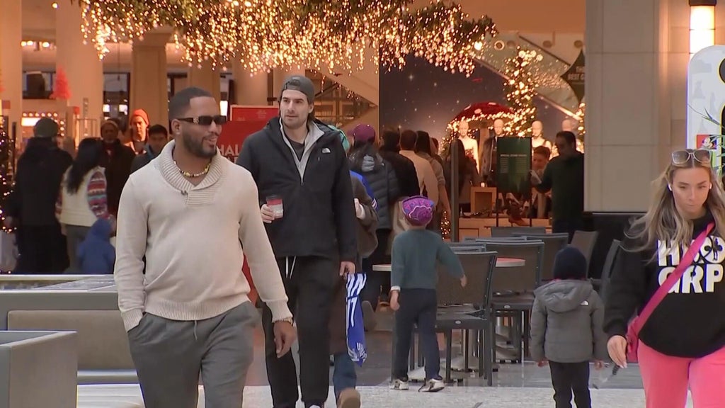Flu, COVID cases surge as holiday shopping, gatherings fuel spread in ...