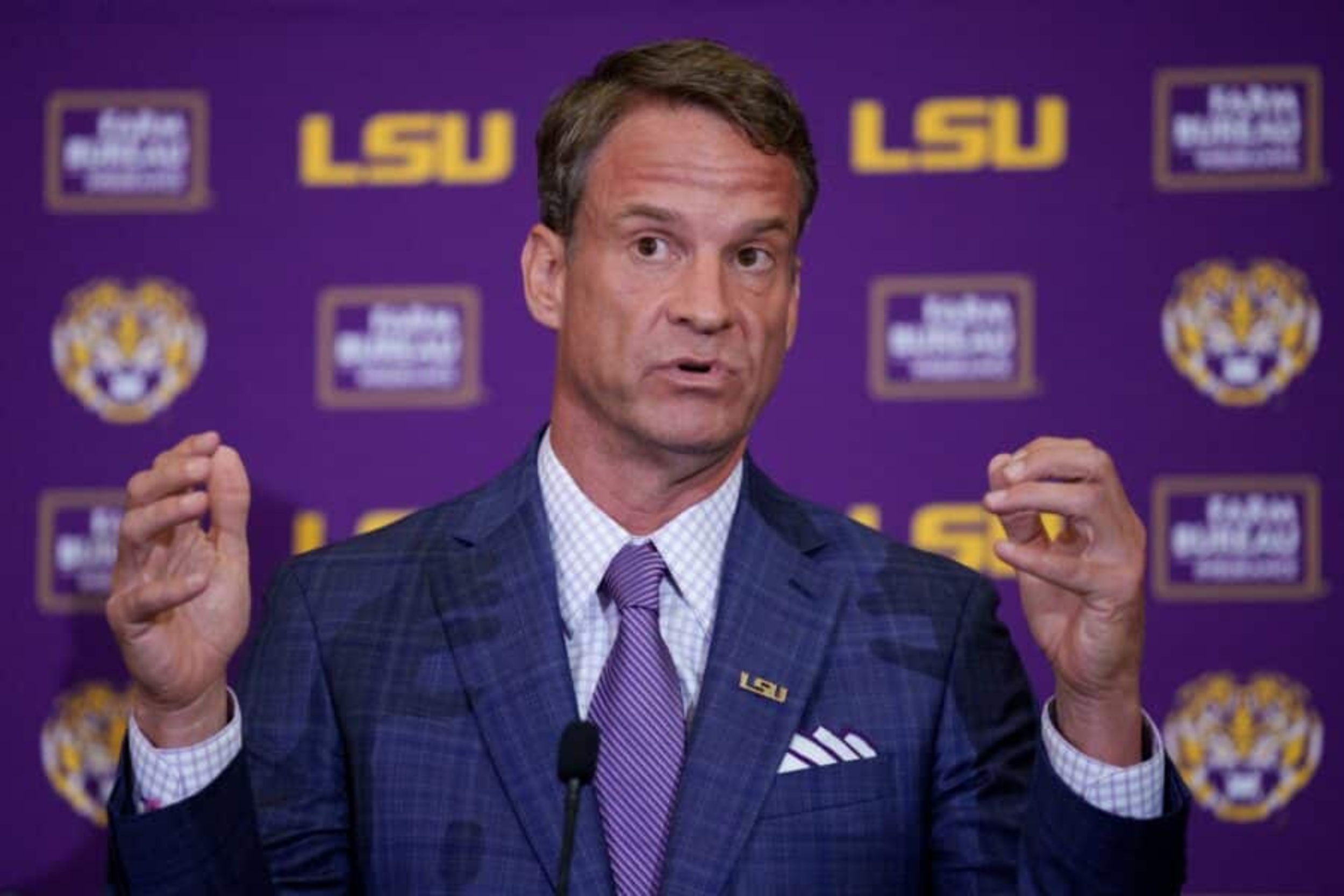 Analyst floats wild coaching shuffle that would impact Michigan, LSU ...