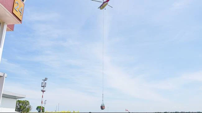 Akses darat terputus, Pertamina pasok LPG ke Bener Meriah dengan metode sling load