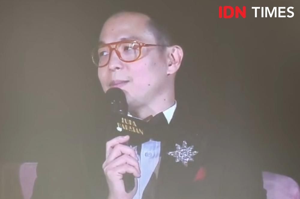 Ernest Prakasa Bocorkan Makna Judul Lupa Daratan dan Karakter Vino Agustian