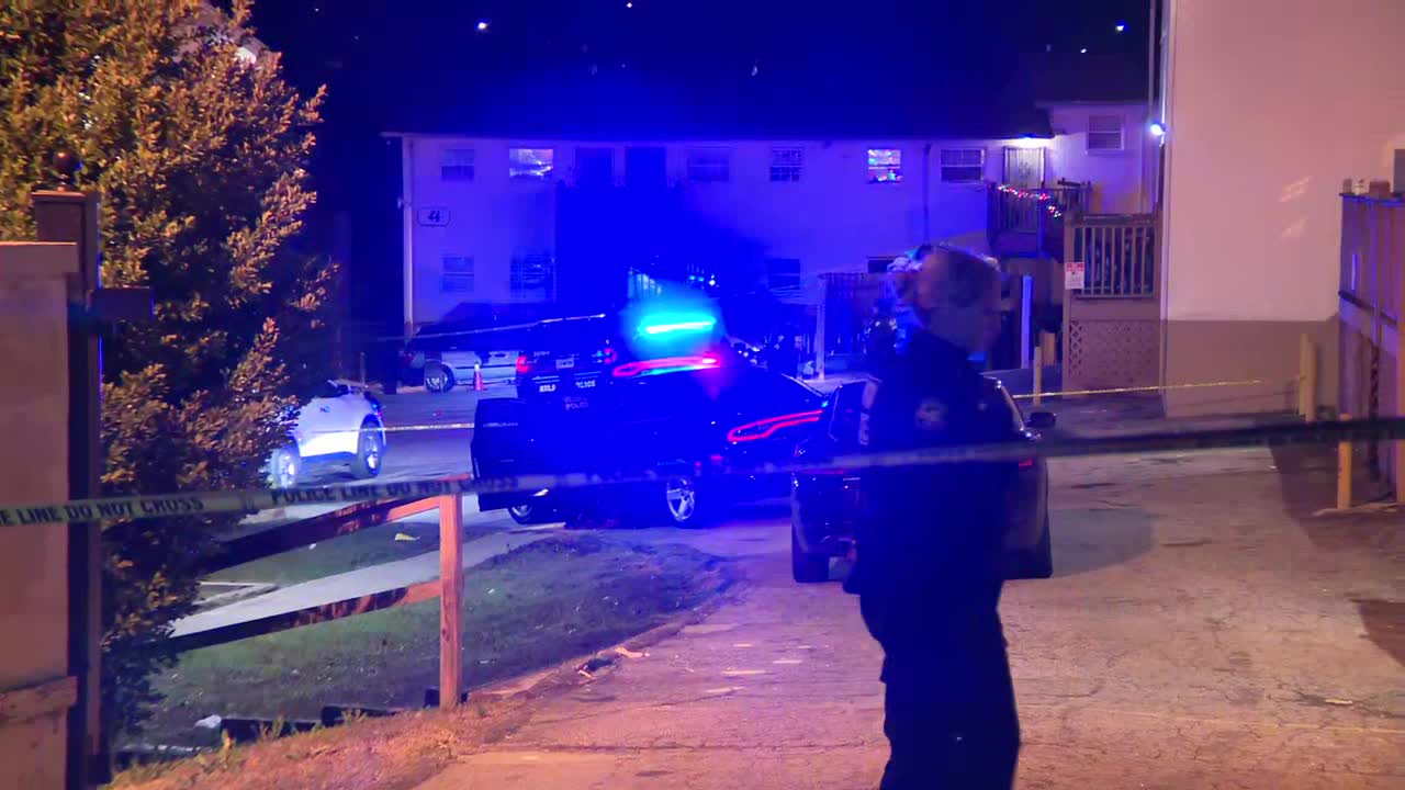 Man found dead inside southwest Atlanta apartment | What we know