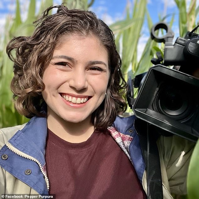 Heartwarming moment Iowa TV reporter arrives at fake assignment to ...