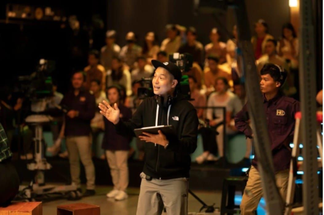 Gagasan lucu Ernest Prakasa keluar dari zona nyaman dalam film Lupa Daratan