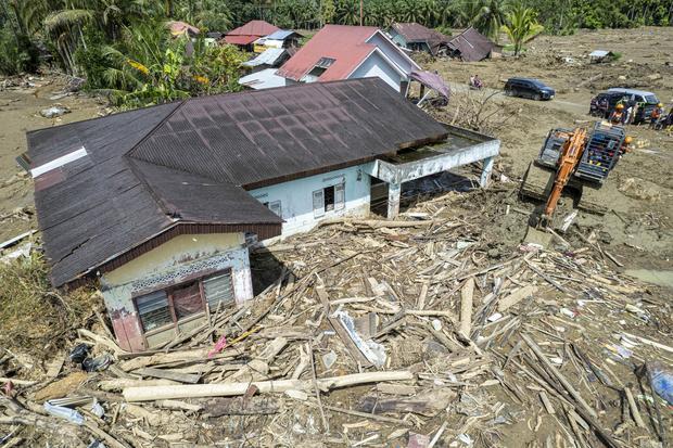 Pengungsi Banjir Sumbar Mulai Alami Diare, Butuh Air Bersih dan Obat