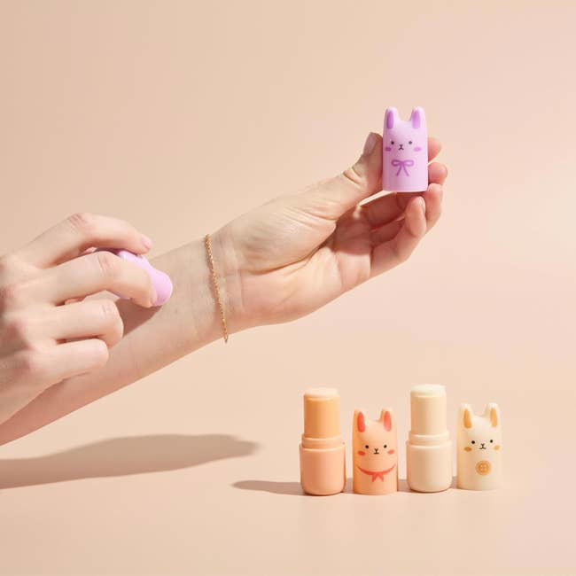 25 affordable stocking stuffers that would even make the Grinch feel ...