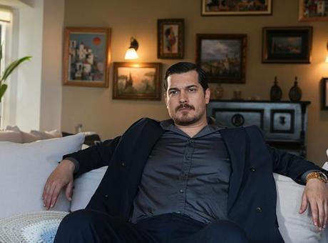 Şüphe Eşref’i, reytingler zirveyi sardı! İhtiyar’ın kimliği merak uyandırdı