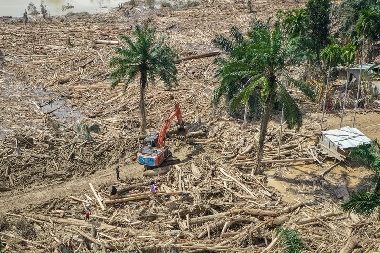 Butuh Cepat, Turunkan Alat Berat ke Lokasi Banjir Sumatera