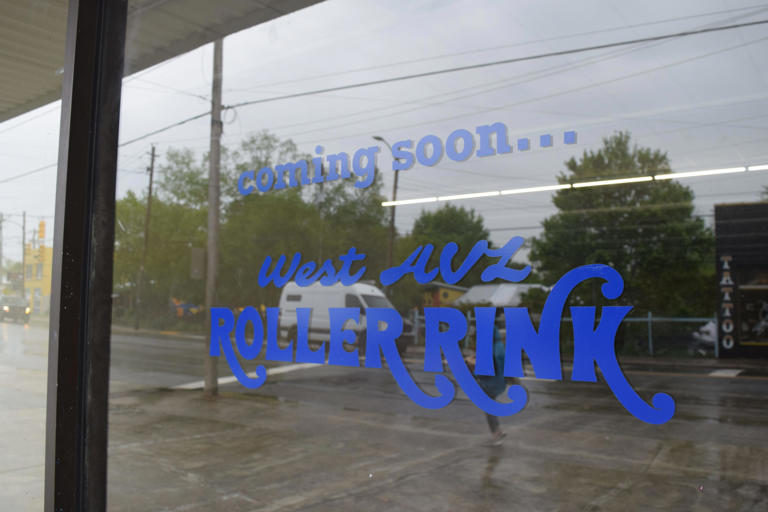Answer man: Is 'West Asheville Roller Rink' building now a pet store?