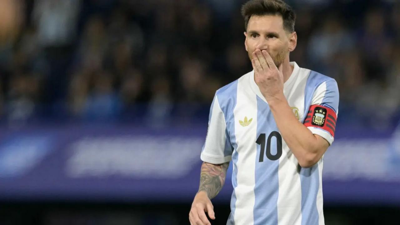 70-foot iron statue of legendary footballer Messi to be unveiled in Kolkata